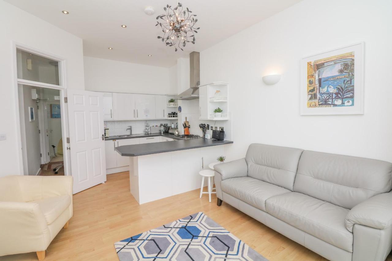 Ferienwohnung Oceans Side Ilfracombe Exterior foto